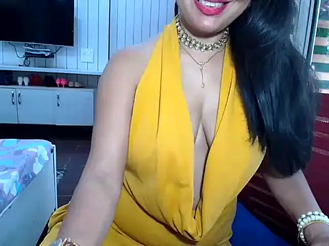 yourradhika (F mature) - oil on nude body