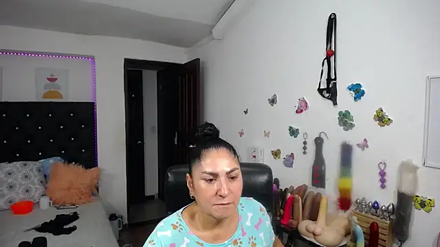 mature_bigboobs10 webcam