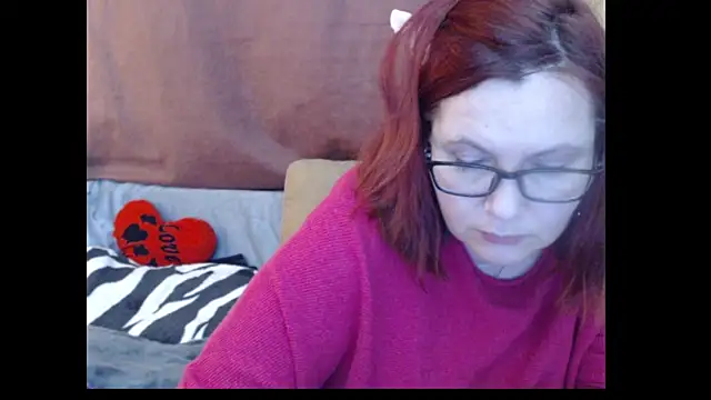 PlayfullMature webcam