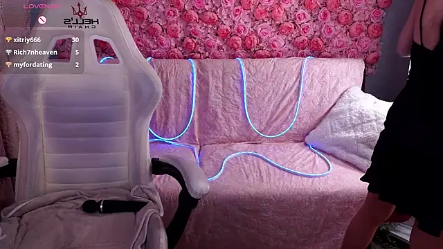 CarolinaaFoxyyy webcam