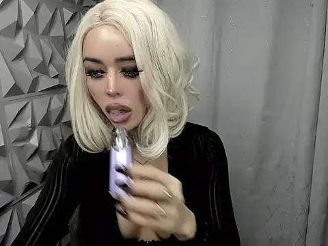 janecomander - Janecomander's free webcam - UK Sex Cams