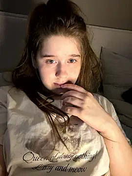 HornyGirlH Live Webcam on Stripchat