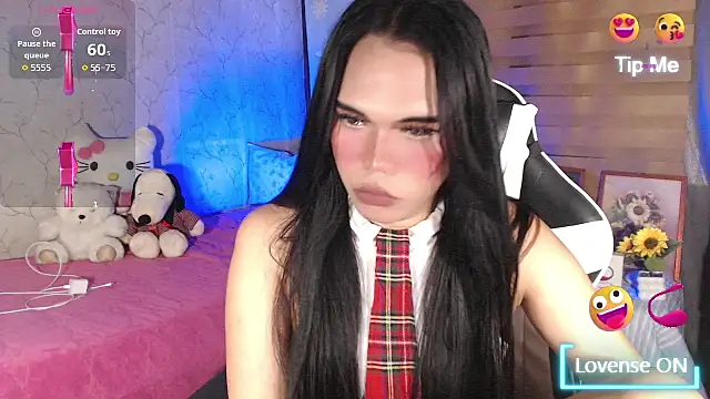 SweetSurrender_ webcam