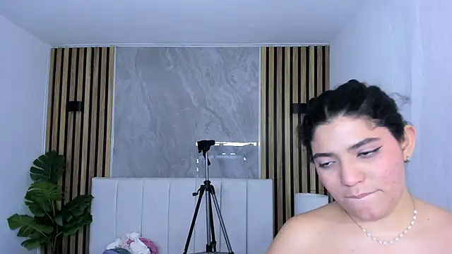 Carlotta_de_velour webcam