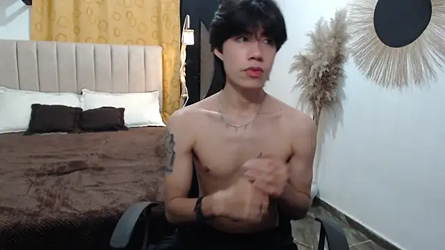 elio-cam (M young) - cum show