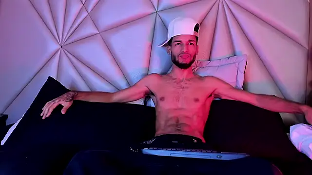 Thiagoferreti live sex cam