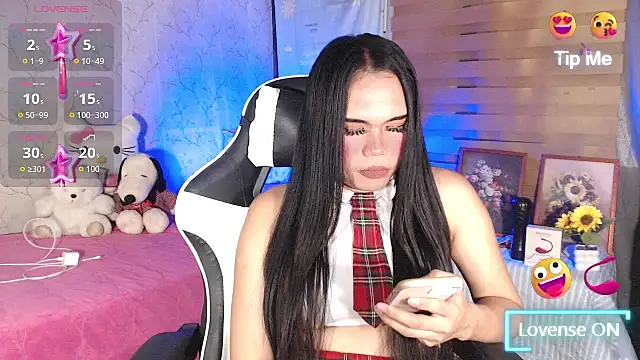 SweetSurrender_ webcam