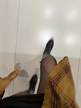 美女petoys在线直播