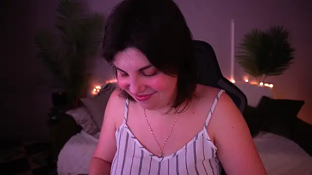 MirandaWong live sex cam