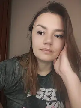 KrissSexi Live Webcam on Stripchat