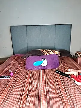 ThickPearlx23 webcam