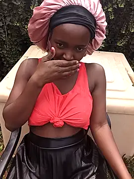 ShyNaughtyBabe webcam