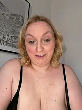 BBW_Nora webcam