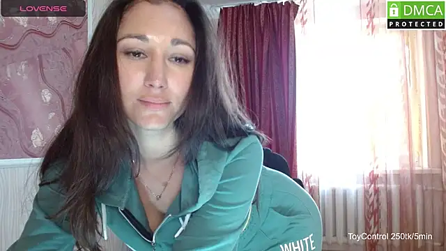 Linda_Ernestine webcam