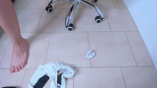 Adrian_Lux_ live sex cam