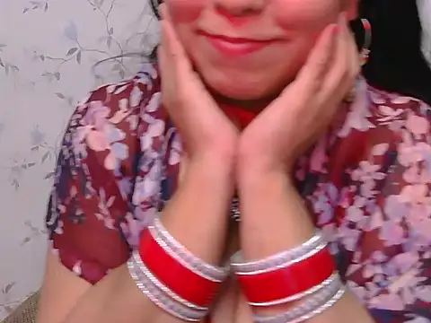 Naughty-girll webcam