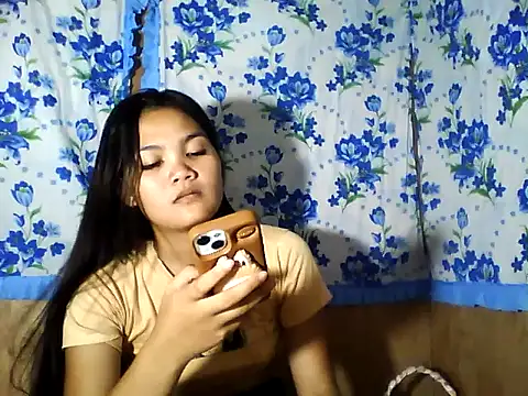 PinaySkinnyJust18 webcam