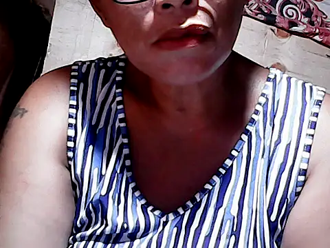 naughty_asian11 webcam