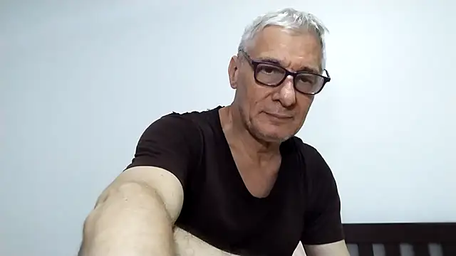 BIGUNCUTHARDCOCK webcam