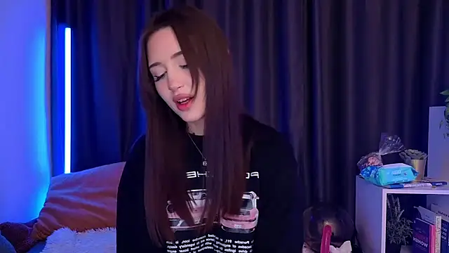 BlackEyesGirl webcam