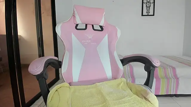 julinee_smithh webcam