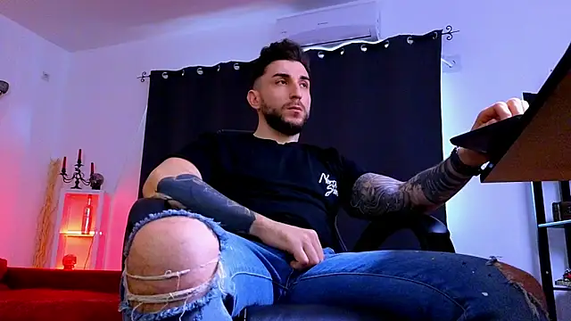 MightyAaron66 webcam