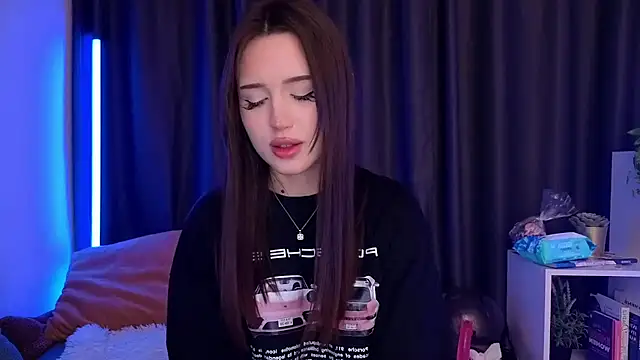 BlackEyesGirl webcam