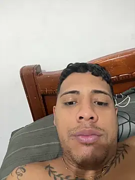 Yefridudamelflores webcam