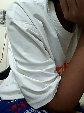 Aaradhna-_hoy webcam