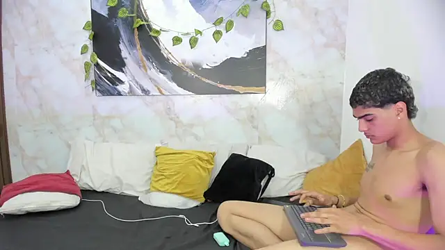 Myapetite_and_babyAlejo webcam