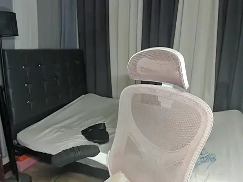 Seductive_Margaux live sex cam