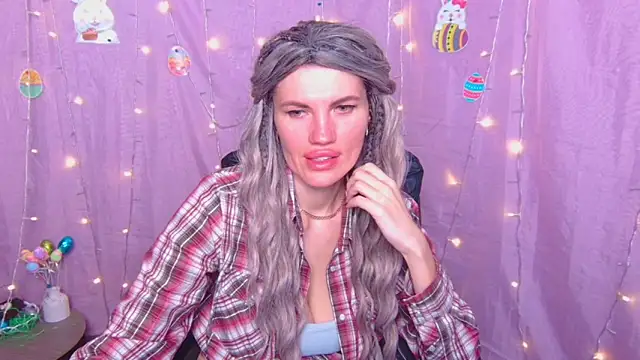 MilaLoona live sex cam