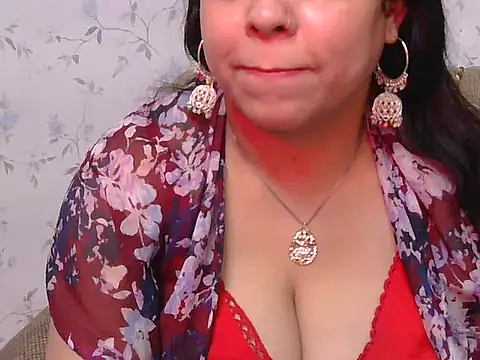 Naughty-girll webcam