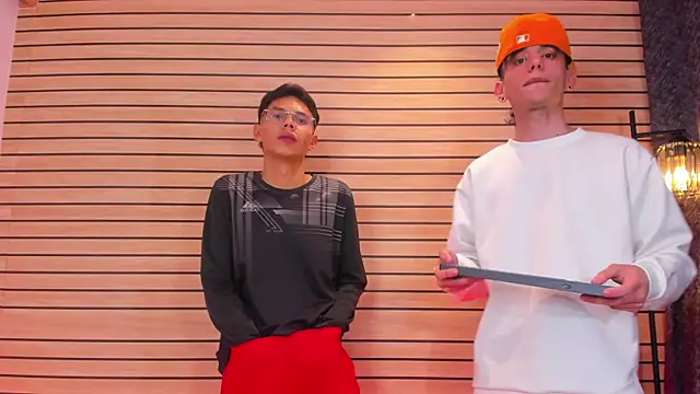 TheBatMansion Live Webcam on Stripchat