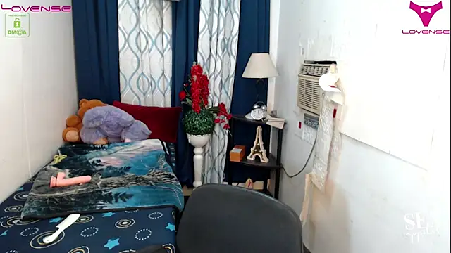 Fantacyloverr webcam