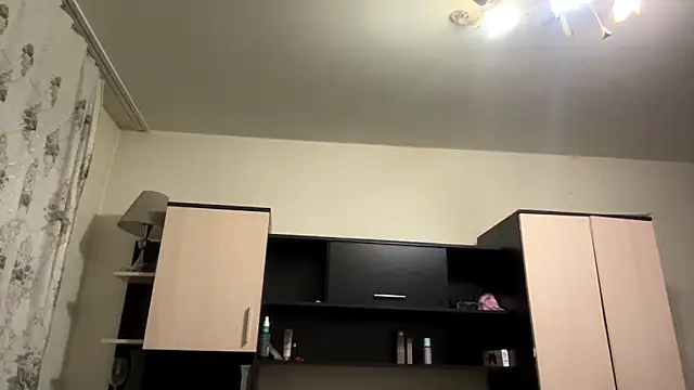 AquilineOrites - Live Cam