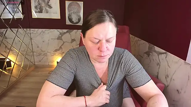 KellyPerfection webcam