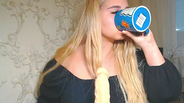 dolphindreams - DolphinDreams's free webcam - UK Sex Cams