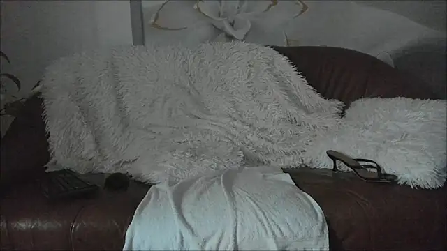 sweetdelia - Sweetdelia's free webcam - UK Sex Cams