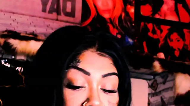 indian_dreamgirl webcam