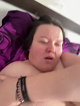 SunnyLeila2101 webcam