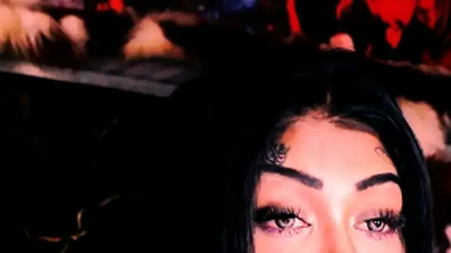 indian_dreamgirl webcam