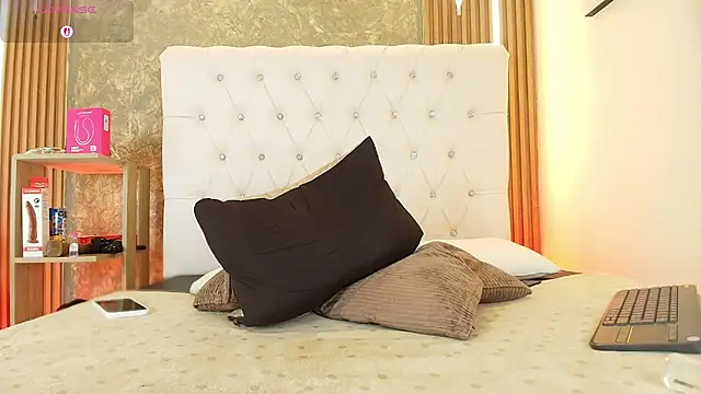 Dark_Nico live sex cam