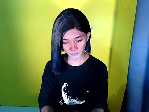 Petite_HugeCock webcam