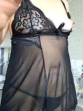 Webcam Model (Emi_hot1)  is live.Free join now!