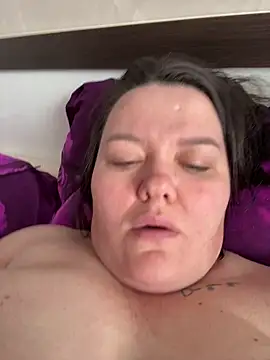 SunnyLeila2101 webcam