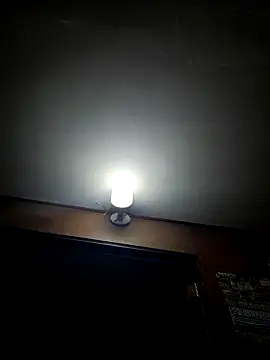 Scarlet_curly8a webcam