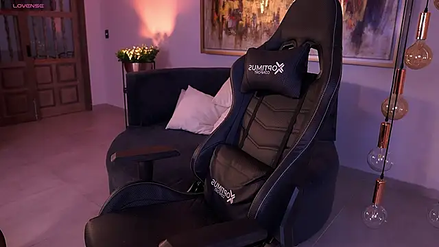 kylamorrison (F milf) - Fingering pussy