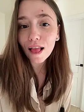 Sabrina_shells webcam