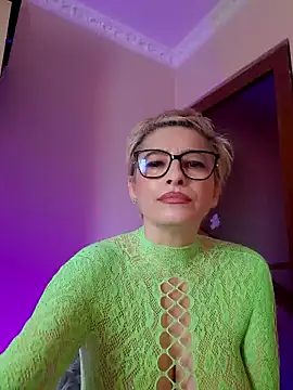 Webcam Model (LunaBlaise)  is live.Free join now!